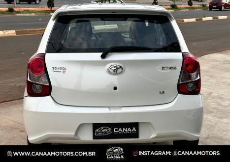 TOYOTA Etios Hatch 1.3 16V 4P FLEX X, Foto 6
