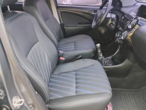 TOYOTA Etios Hatch 1.3 16V 4P FLEX XS, Foto 6