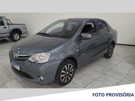 TOYOTA Etios Hatch , Foto 1