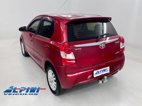 TOYOTA Etios Hatch , Foto 3