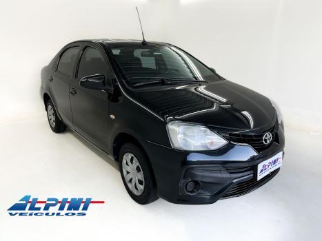 TOYOTA Etios Hatch , Foto 2