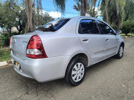 TOYOTA Etios Sedan 1.5 16V 4P FLEX XS, Foto 3