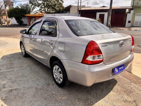 TOYOTA Etios Sedan 1.5 16V 4P FLEX X AUTOMTICO, Foto 4
