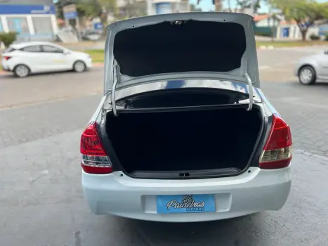 TOYOTA Etios Sedan 1.5 16V 4P FLEX X, Foto 16