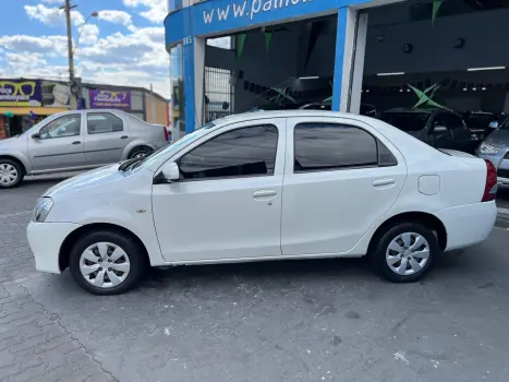 TOYOTA Etios Sedan 1.5 16V 4P FLEX X, Foto 23