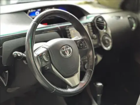TOYOTA Etios Sedan , Foto 4