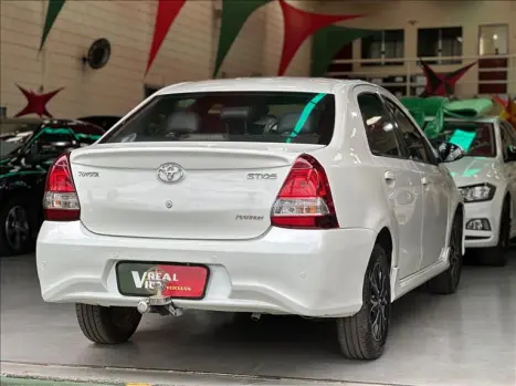 TOYOTA Etios Sedan , Foto 10