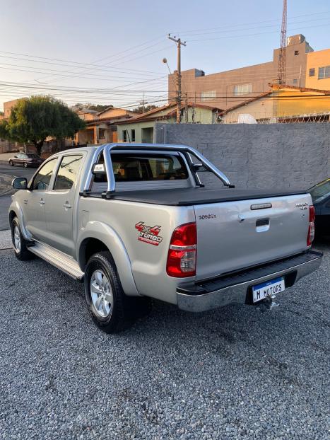 TOYOTA Hilux Caminhonete 2.7 16V 4P SRV FLEX 4X4  CABINE DUPLA AUTOMTICO, Foto 6