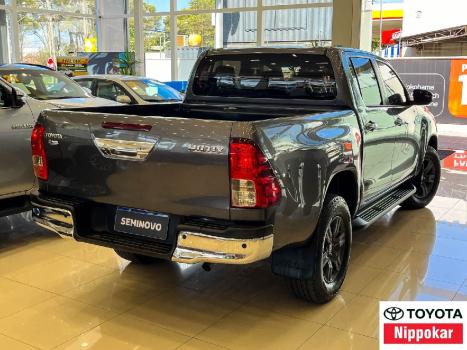 TOYOTA Hilux Caminhonete 2.8 16V 4P SR 4X4 DIESEL CABINE DUPLA AUTOMTICO, Foto 8