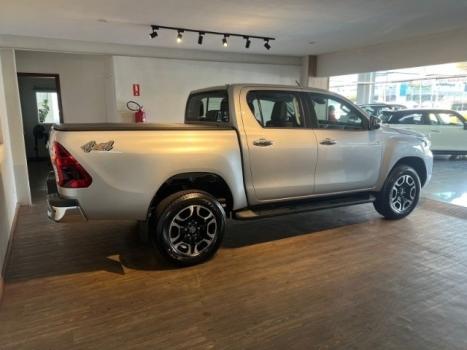 TOYOTA Hilux Caminhonete 2.8 16V SRX 4X4 TURBO DIESEL CABINE DUPLA AUTOMTICO, Foto 4