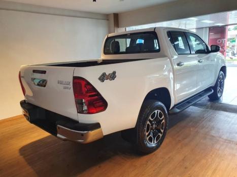 TOYOTA Hilux Caminhonete 2.8 16V SRV 4X4 DIESEL CABINE DUPLA AUTOMTICO, Foto 5