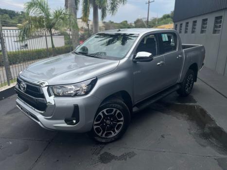 TOYOTA Hilux Caminhonete 2.8 16V SRV 4X4 DIESEL CABINE DUPLA AUTOMTICO, Foto 4