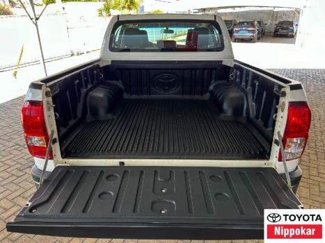 TOYOTA Hilux Caminhonete 2.8 4P 4X4 DIESEL CABINE DUPLA, Foto 7