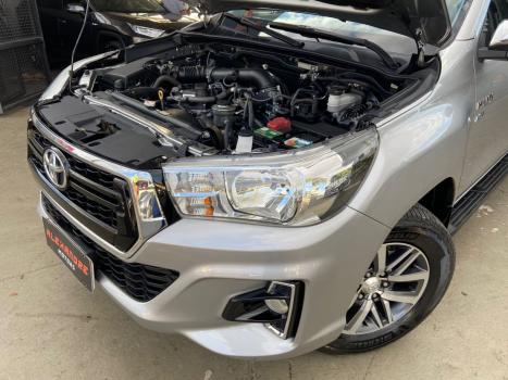 TOYOTA Hilux Caminhonete 2.7 16V 4P SRV FLEX CABINE DUPLA AUTOMTICO, Foto 8