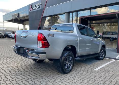 TOYOTA Hilux Caminhonete 2.8 16V 4P SR 4X4 DIESEL CABINE DUPLA AUTOMTICO, Foto 5