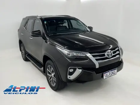 TOYOTA Hilux Caminhonete , Foto 2