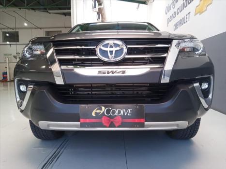 TOYOTA Hilux Caminhonete 2.8 16V SRX 4X4 DIESEL CABINE DUPLA AUTOMTICO, Foto 5