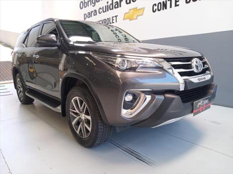 TOYOTA Hilux Caminhonete 2.8 16V SRX 4X4 DIESEL CABINE DUPLA AUTOMTICO, Foto 13