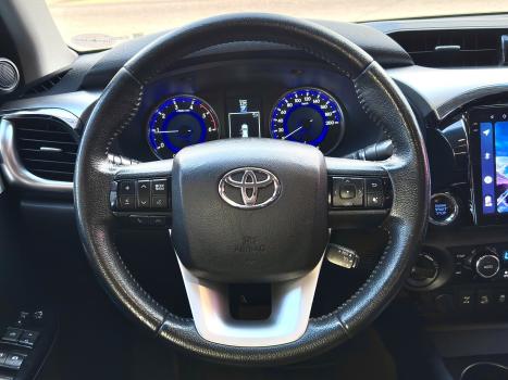 TOYOTA Hilux Caminhonete 2.8 16V SRX 4X4 DIESEL CABINE DUPLA AUTOMTICO, Foto 2