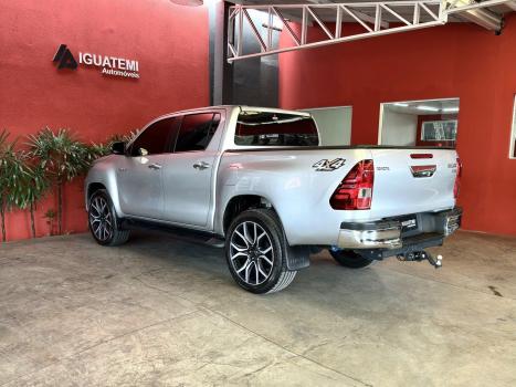 TOYOTA Hilux Caminhonete 2.8 16V SRX 4X4 DIESEL CABINE DUPLA AUTOMTICO, Foto 7