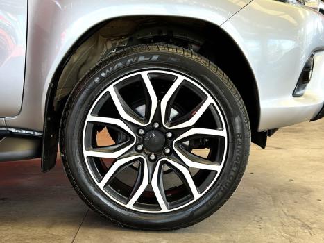 TOYOTA Hilux Caminhonete 2.8 16V SRX 4X4 DIESEL CABINE DUPLA AUTOMTICO, Foto 12
