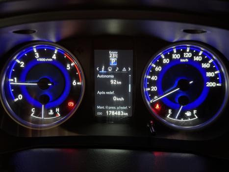 TOYOTA Hilux Caminhonete 2.8 16V SRX 4X4 DIESEL CABINE DUPLA AUTOMTICO, Foto 16