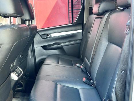 TOYOTA Hilux Caminhonete 2.8 16V SRX 4X4 DIESEL CABINE DUPLA AUTOMTICO, Foto 19