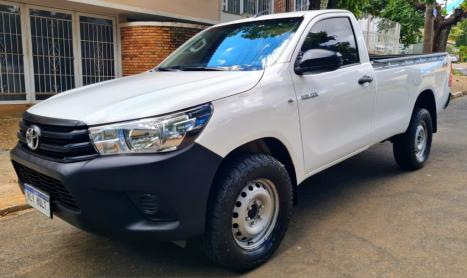 TOYOTA Hilux Caminhonete 2.8 4X4 DIESEL CABINE SIMPLES, Foto 1