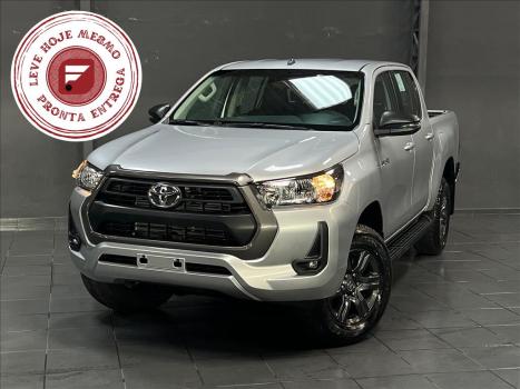 TOYOTA Hilux Caminhonete 2.8 16V 4P SR 4X4 DIESEL CABINE DUPLA AUTOMTICO, Foto 1