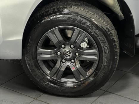TOYOTA Hilux Caminhonete 2.8 16V 4P SR 4X4 DIESEL CABINE DUPLA AUTOMTICO, Foto 7