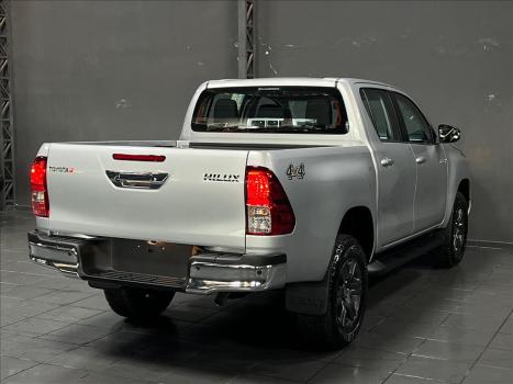 TOYOTA Hilux Caminhonete 2.8 16V 4P SR 4X4 DIESEL CABINE DUPLA AUTOMTICO, Foto 8