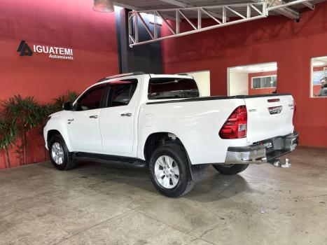 TOYOTA Hilux Caminhonete 2.7 16V 4P SRV FLEX CABINE DUPLA AUTOMTICO, Foto 4