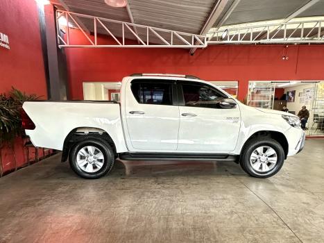 TOYOTA Hilux Caminhonete 2.7 16V 4P SRV FLEX CABINE DUPLA AUTOMTICO, Foto 6