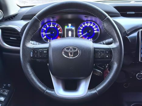 TOYOTA Hilux Caminhonete 2.7 16V 4P SRV FLEX CABINE DUPLA AUTOMTICO, Foto 13