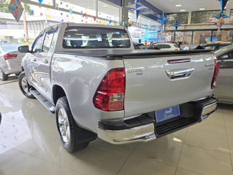 TOYOTA Hilux Caminhonete 2.7 16V 4P SRV FLEX CABINE DUPLA AUTOMTICO, Foto 4