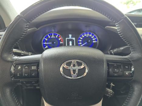 TOYOTA Hilux Caminhonete 2.7 16V 4P SRV FLEX CABINE DUPLA AUTOMTICO, Foto 11
