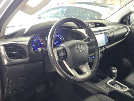 TOYOTA Hilux Caminhonete 2.7 16V 4P SRV FLEX CABINE DUPLA AUTOMTICO, Foto 14