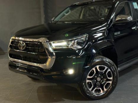 TOYOTA Hilux Caminhonete 2.8 16V SRX PLUS 4X4 TURBO DIESEL CABINE DUPLA AUTOMTICO, Foto 2
