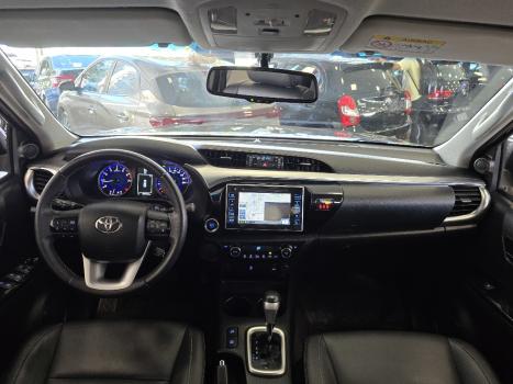 TOYOTA Hilux Caminhonete 2.7 16V 4P SRV FLEX 4X4  CABINE DUPLA AUTOMTICO, Foto 7