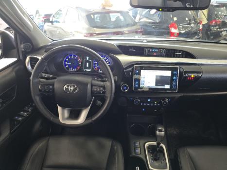 TOYOTA Hilux Caminhonete 2.7 16V 4P SRV FLEX 4X4  CABINE DUPLA AUTOMTICO, Foto 10