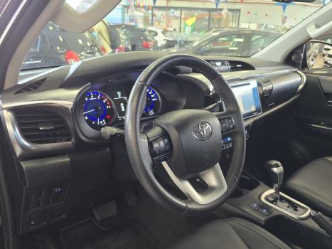 TOYOTA Hilux Caminhonete 2.7 16V 4P SRV FLEX 4X4  CABINE DUPLA AUTOMTICO, Foto 15