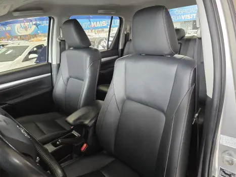 TOYOTA Hilux Caminhonete 2.7 16V 4P SRV FLEX CABINE DUPLA AUTOMTICO, Foto 15
