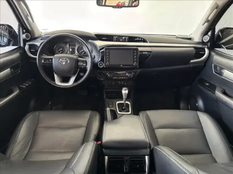 TOYOTA Hilux Caminhonete 2.8 16V SRX 4X4 TURBO DIESEL CABINE DUPLA AUTOMTICO, Foto 7