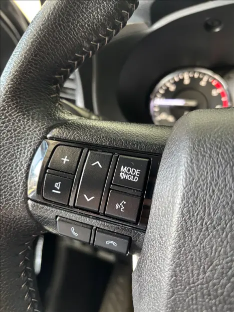 TOYOTA Hilux Caminhonete 2.8 16V SRX 4X4 TURBO DIESEL CABINE DUPLA AUTOMTICO, Foto 15