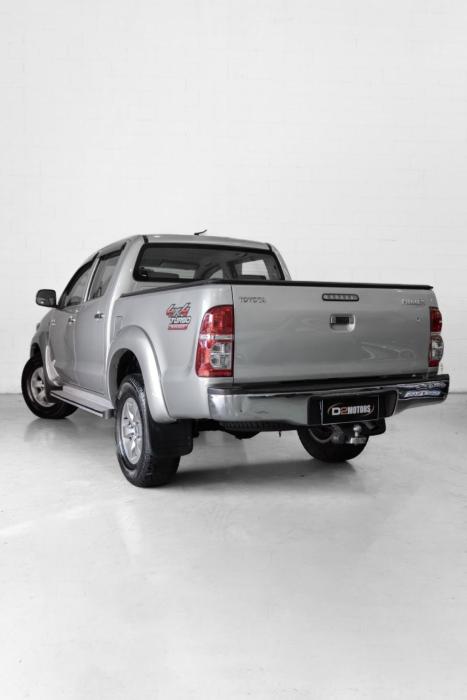 TOYOTA Hilux Caminhonete 3.0 4P 4X4 DIESEL CABINE DUPLA, Foto 4