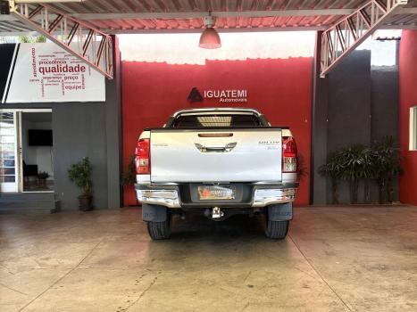 TOYOTA Hilux Caminhonete , Foto 2