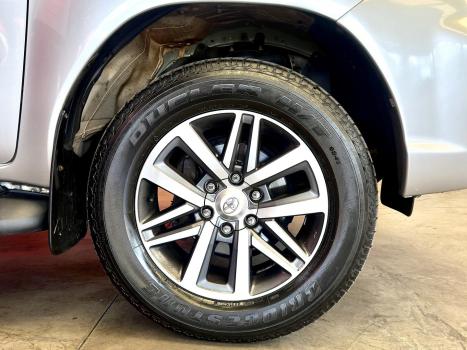 TOYOTA Hilux Caminhonete , Foto 23