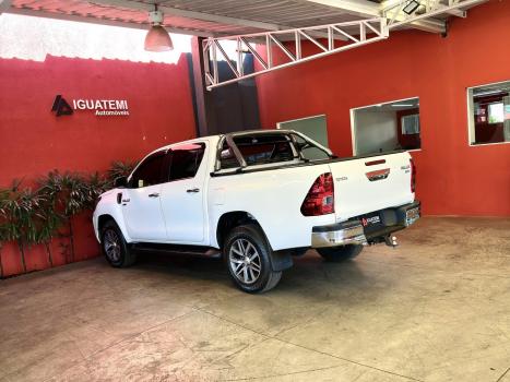 TOYOTA Hilux Caminhonete , Foto 4