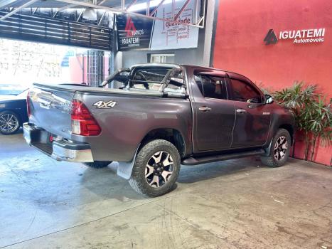 TOYOTA Hilux Caminhonete 2.8 16V SRX 4X4 DIESEL CABINE DUPLA AUTOMTICO, Foto 5