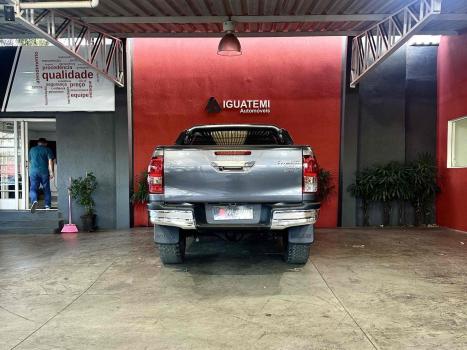 TOYOTA Hilux Caminhonete 2.8 16V SRX 4X4 DIESEL CABINE DUPLA AUTOMTICO, Foto 6